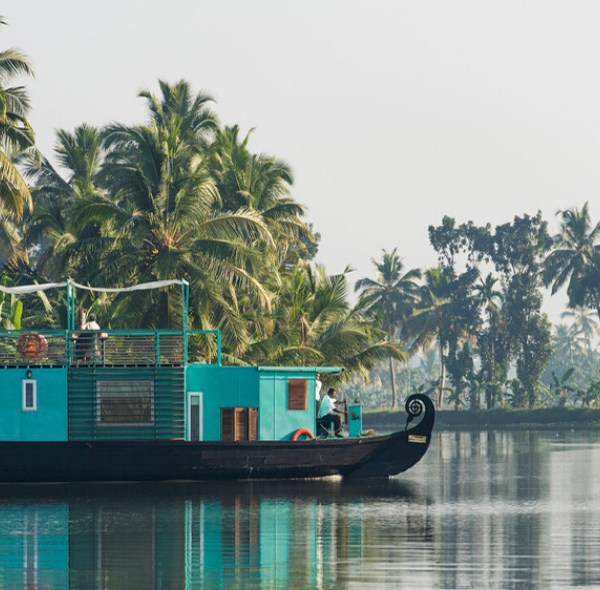 DISCOVERY HOUSEBOAT BY MALABAR ESCAPES
