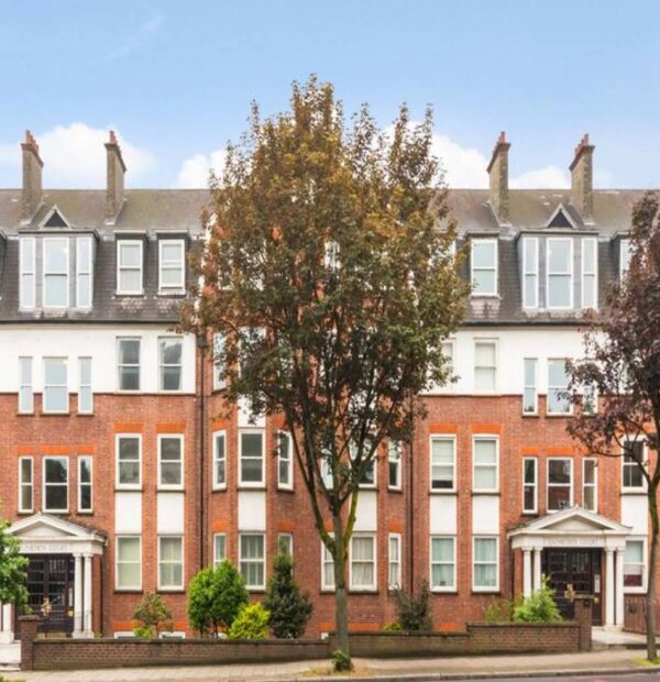 LONDON - 2 Bedroom Elegant Apartment